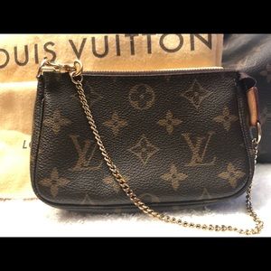 Louis Vuitton Mini Pochette